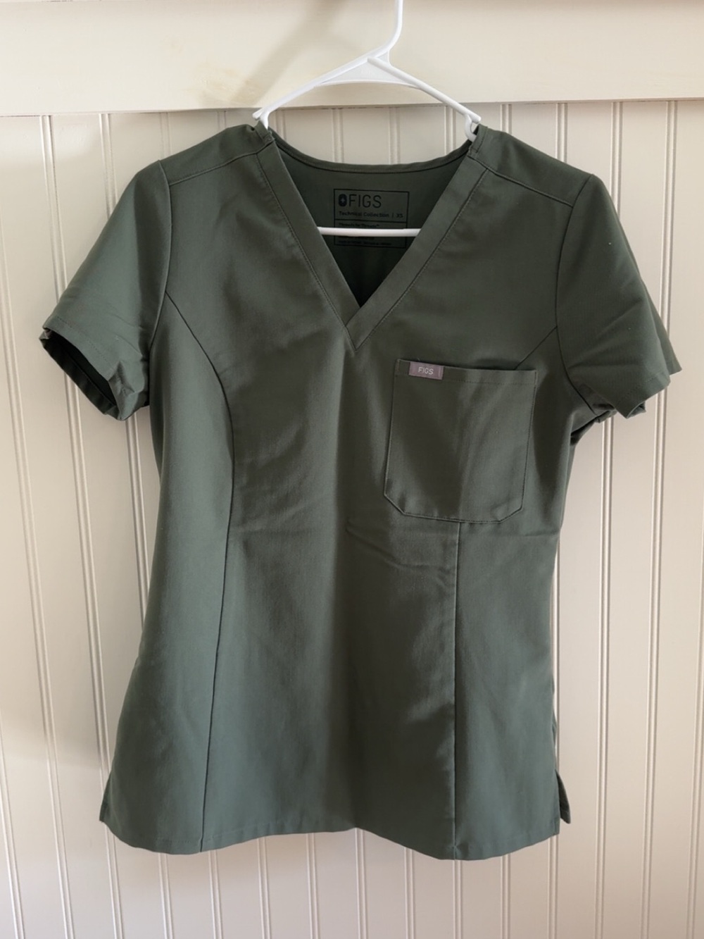 Figs SET Women's Olive Green XS Scrub Top and SP Joggers